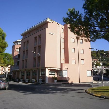 Hotel I Due Gabbiani Citr 9006 Marina dʼMarina dʼAndora Εξωτερικό φωτογραφία