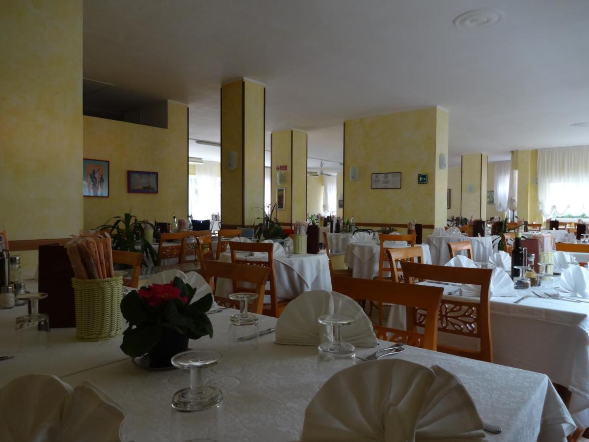 Hotel I Due Gabbiani Citr 9006 Marina dʼMarina dʼAndora Εξωτερικό φωτογραφία