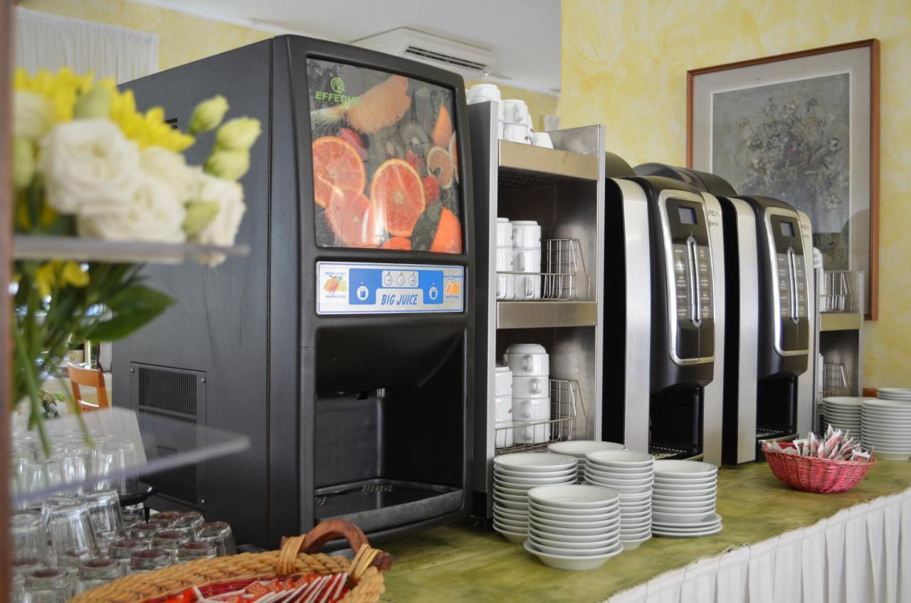 Hotel I Due Gabbiani Citr 9006 Marina dʼMarina dʼAndora Εξωτερικό φωτογραφία