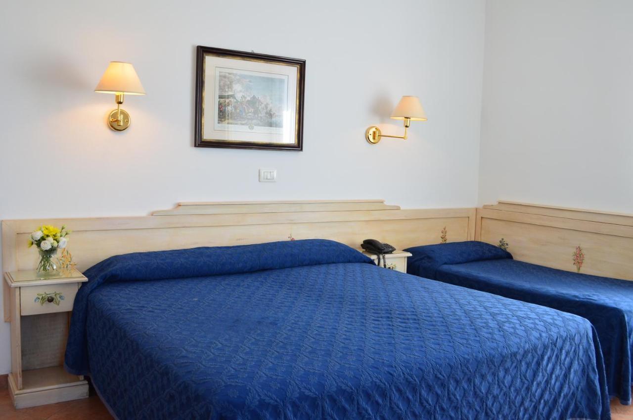 Hotel I Due Gabbiani Citr 9006 Marina dʼMarina dʼAndora Εξωτερικό φωτογραφία